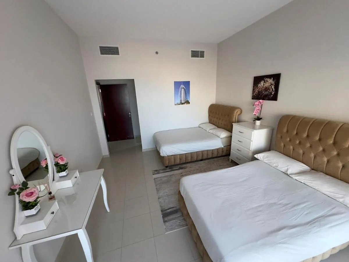 Apartment On The Beach! For You And Your Family Ras al-Khaimah 0*,